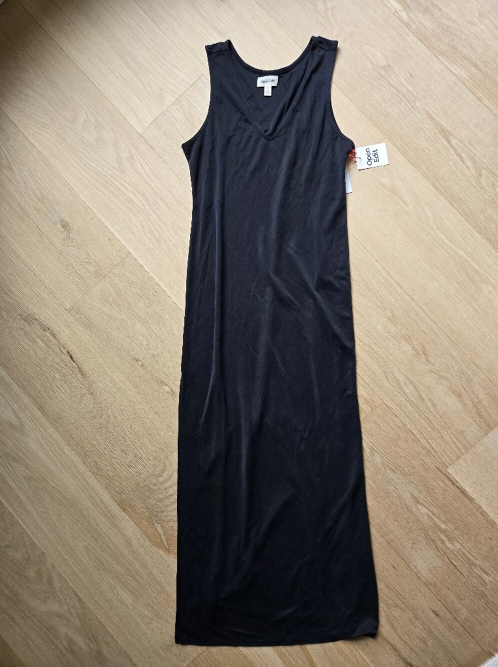 Black Sleeveless Maxi Dress
